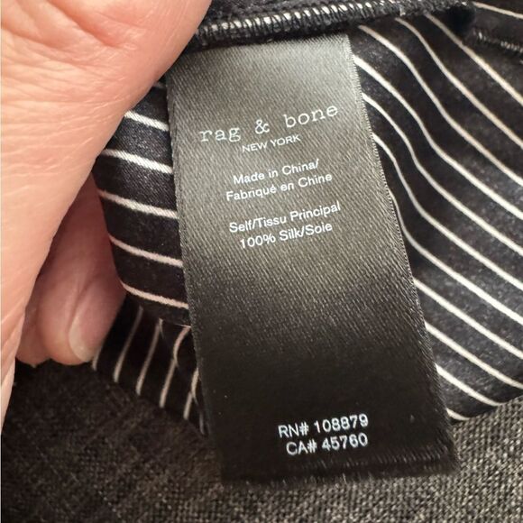 RAG & BONE  BLACK/WHITE STRIPE FELIX POPOVER 100% Silk Size SP - Picture 3 of 16